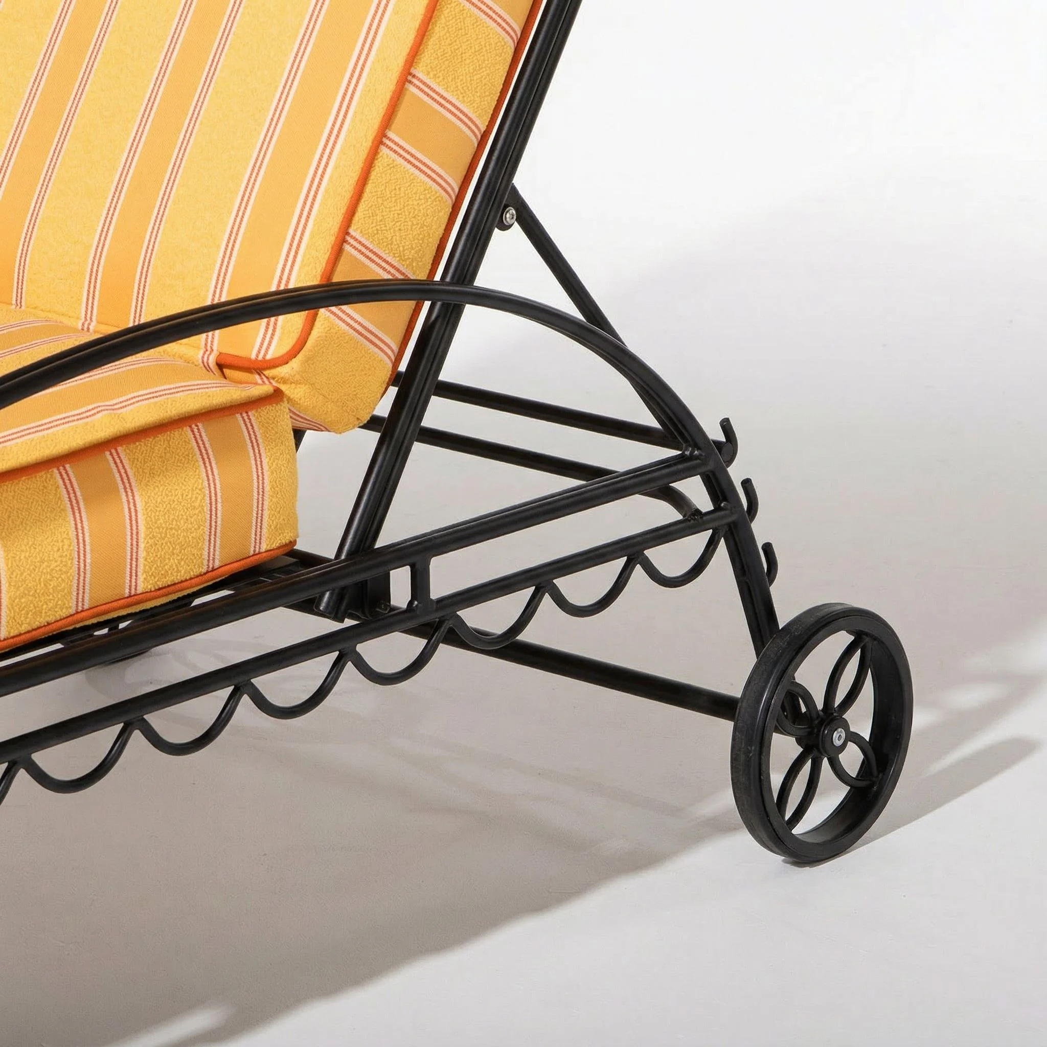 The Al Fresco Sun Lounger - Image 3