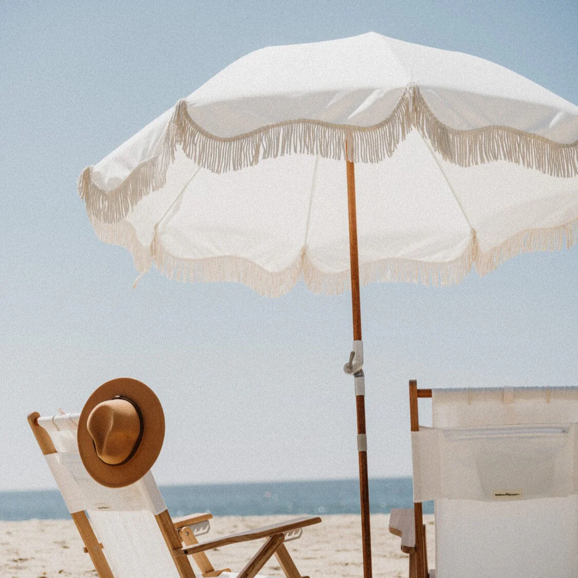 The Premium Beach Umbrella - Image 11