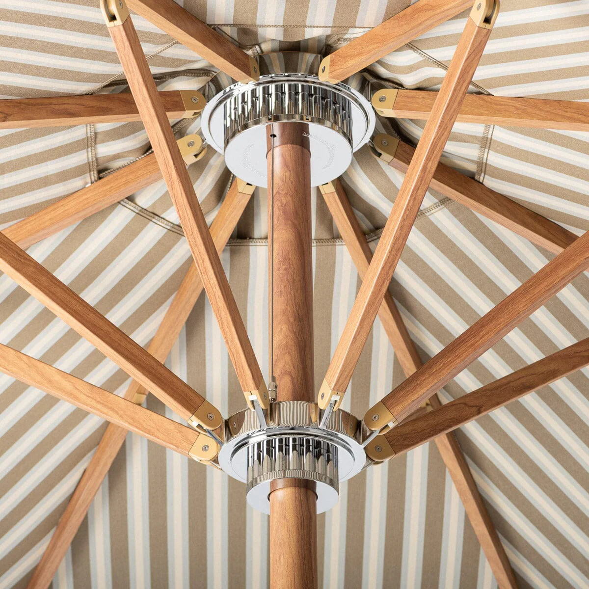 The Resort Market Umbrella x Jenni Kayne - Image 4