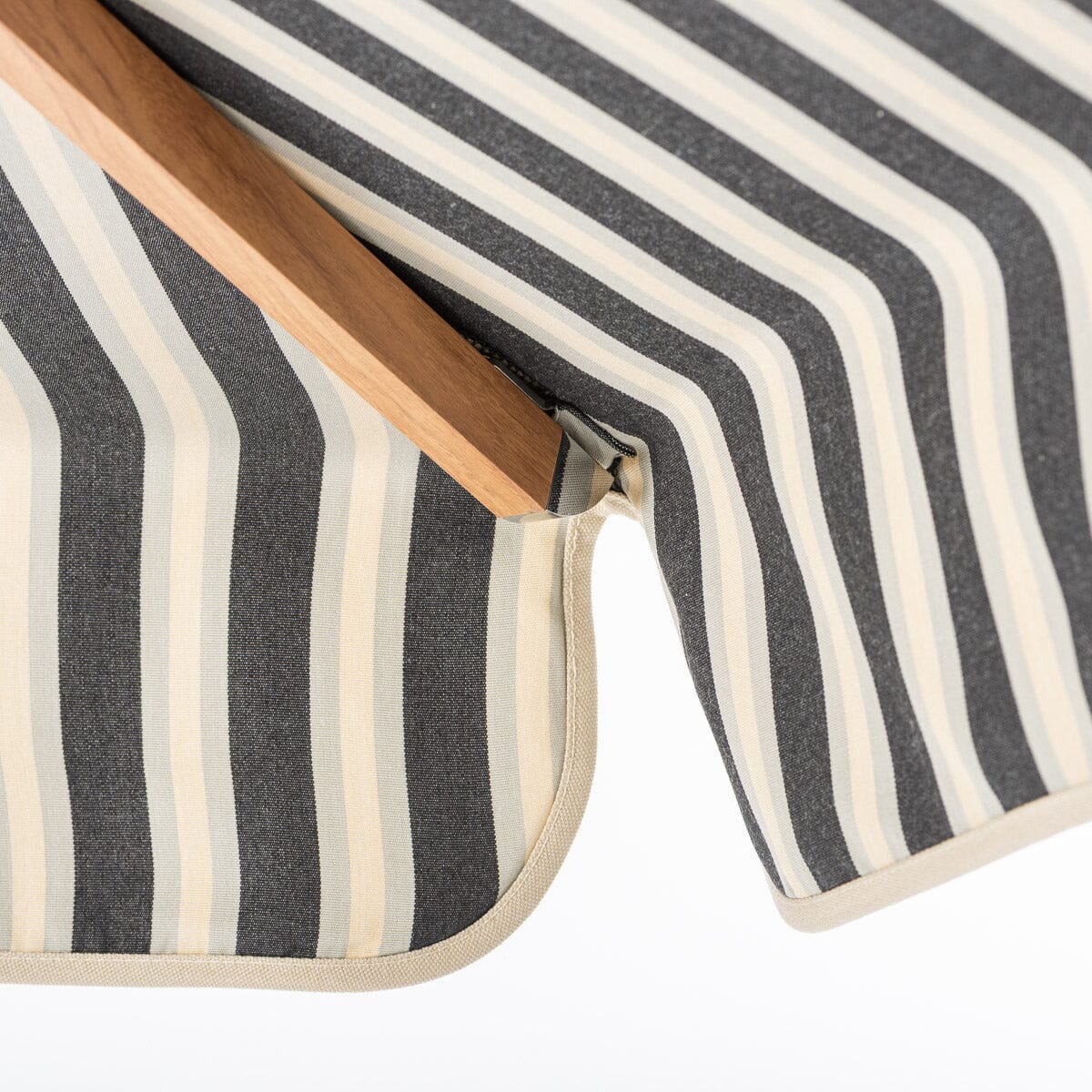 The Resort Market Umbrella x Jenni Kayne - Image 11