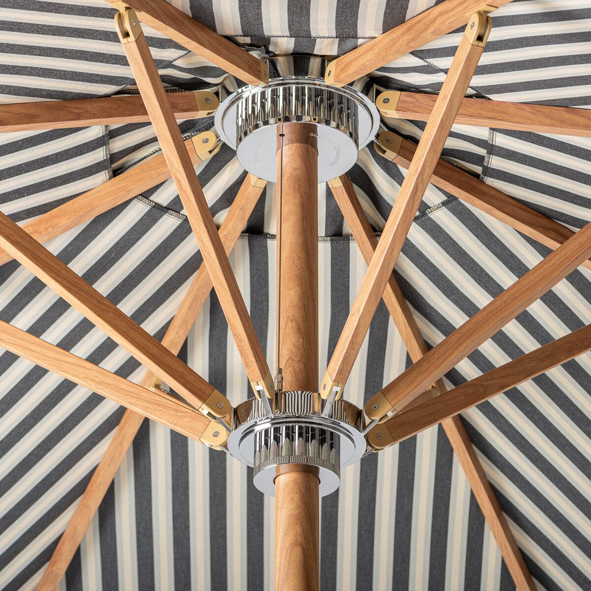 The Resort Market Umbrella x Jenni Kayne - Image 4