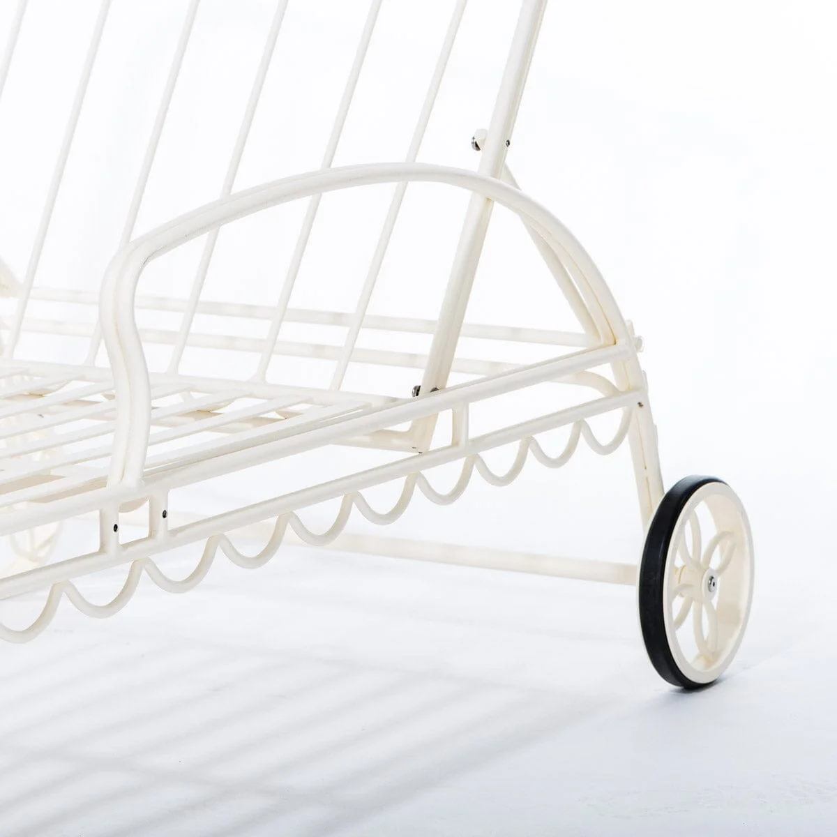 The Al Fresco Sun Lounger Frame - Image 9