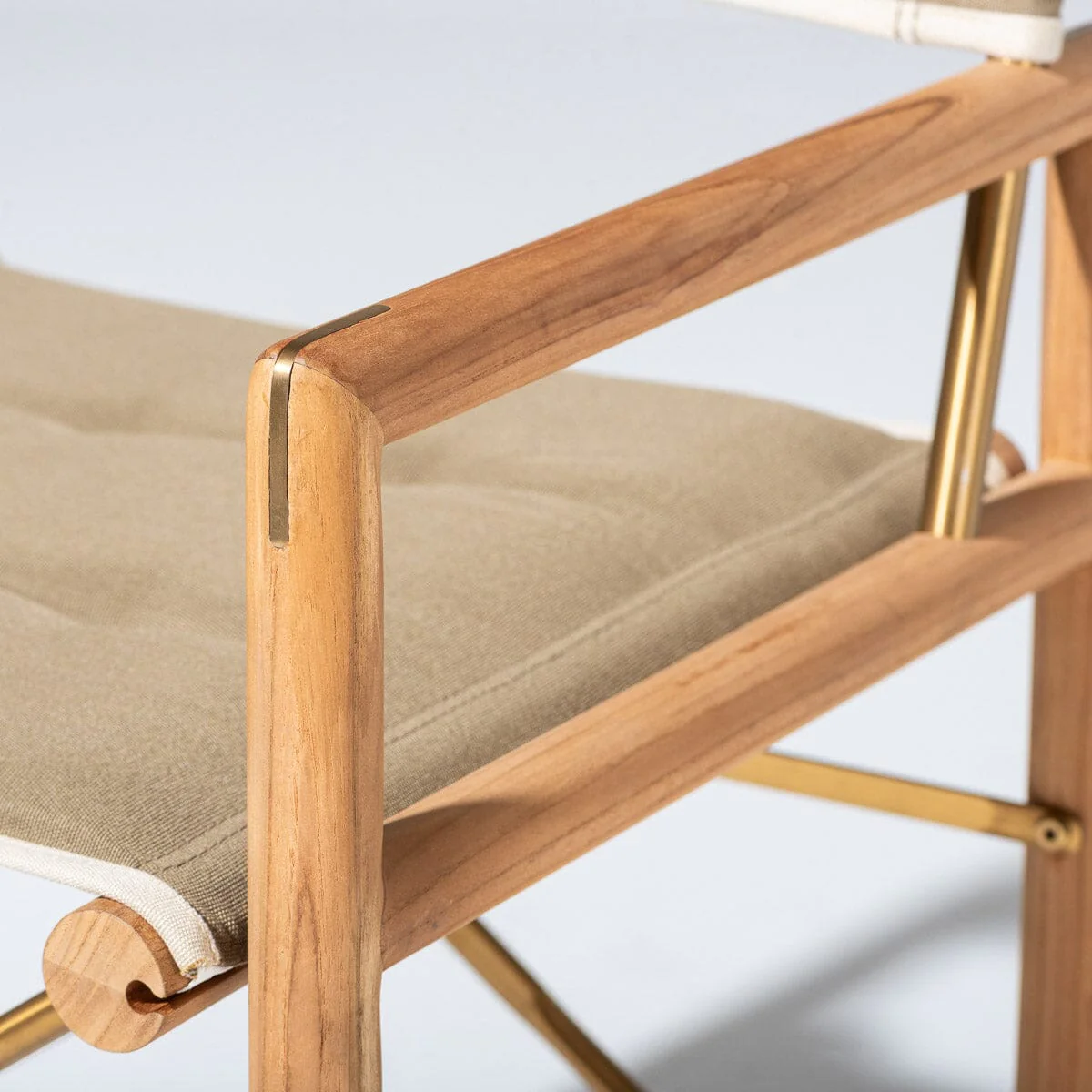 The WES Directors Chair x Jenni Kayne - Image 5
