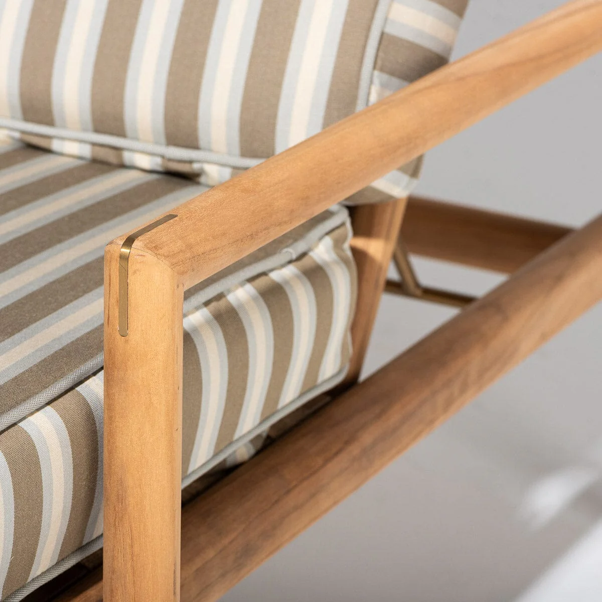 The WES Sun Lounger x Jenni Kayne - Image 6