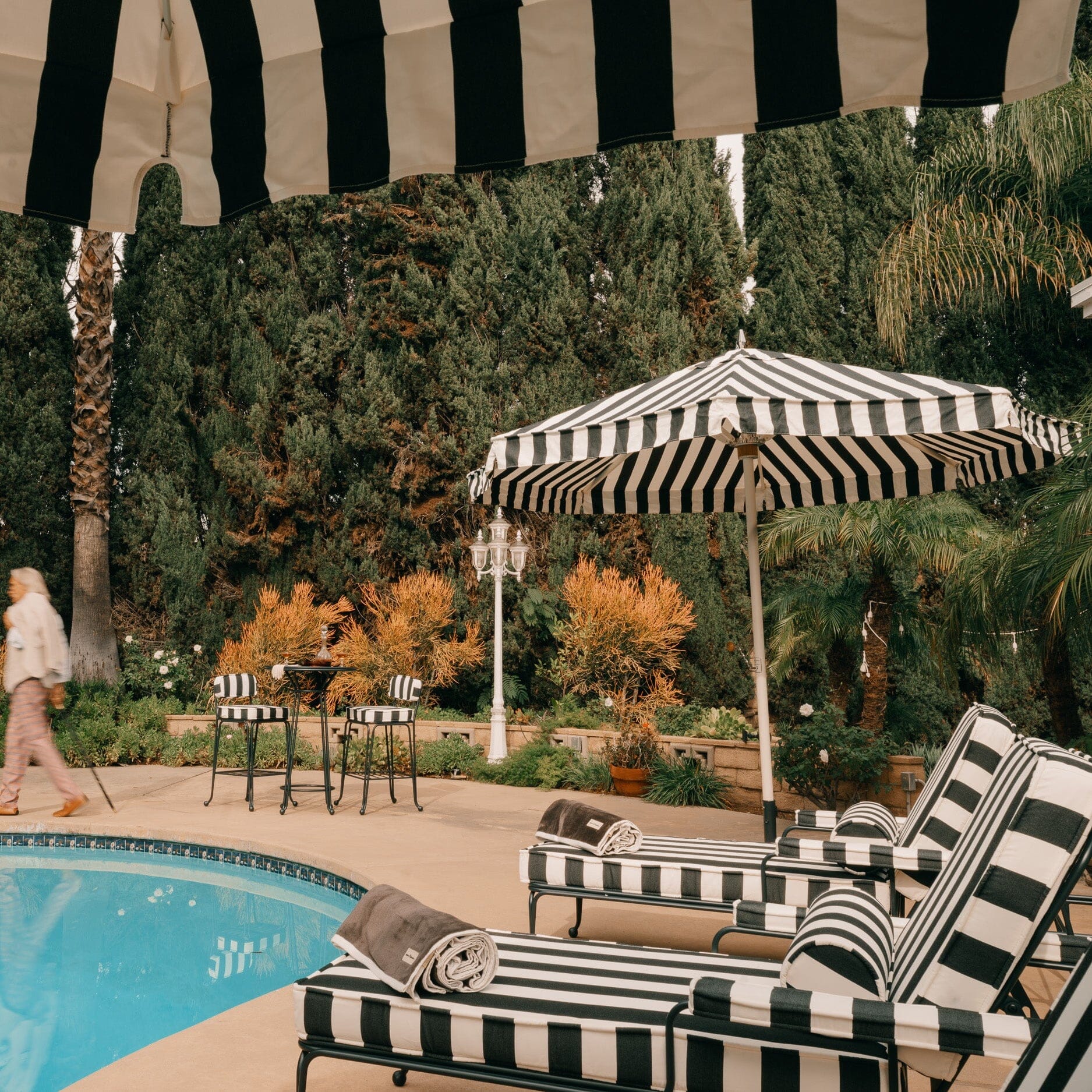 The Waterhouse Sun Lounger - Image 3