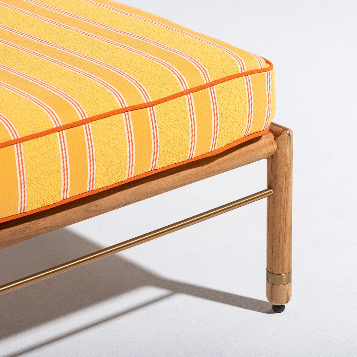 The WES Sun Lounger - Image 3