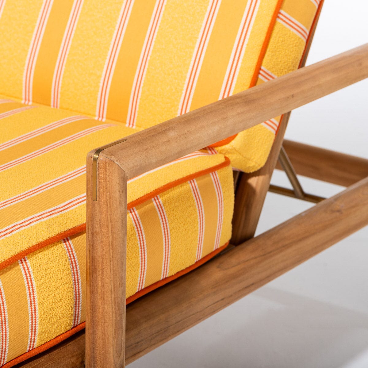 The WES Sun Lounger - Image 4