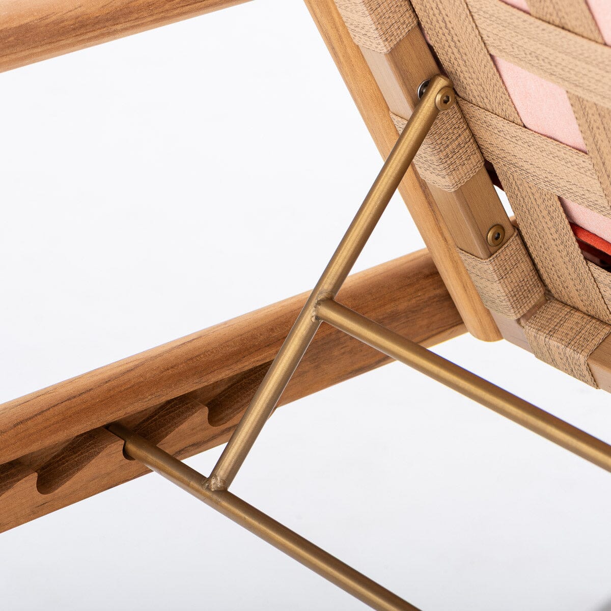 The WES Sun Lounger - Image 5