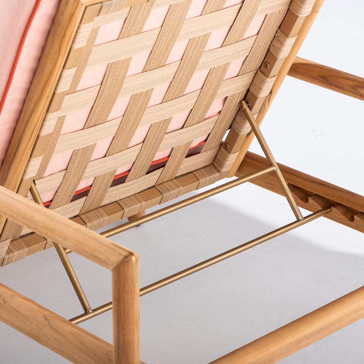 The WES Sun Lounger - Image 6